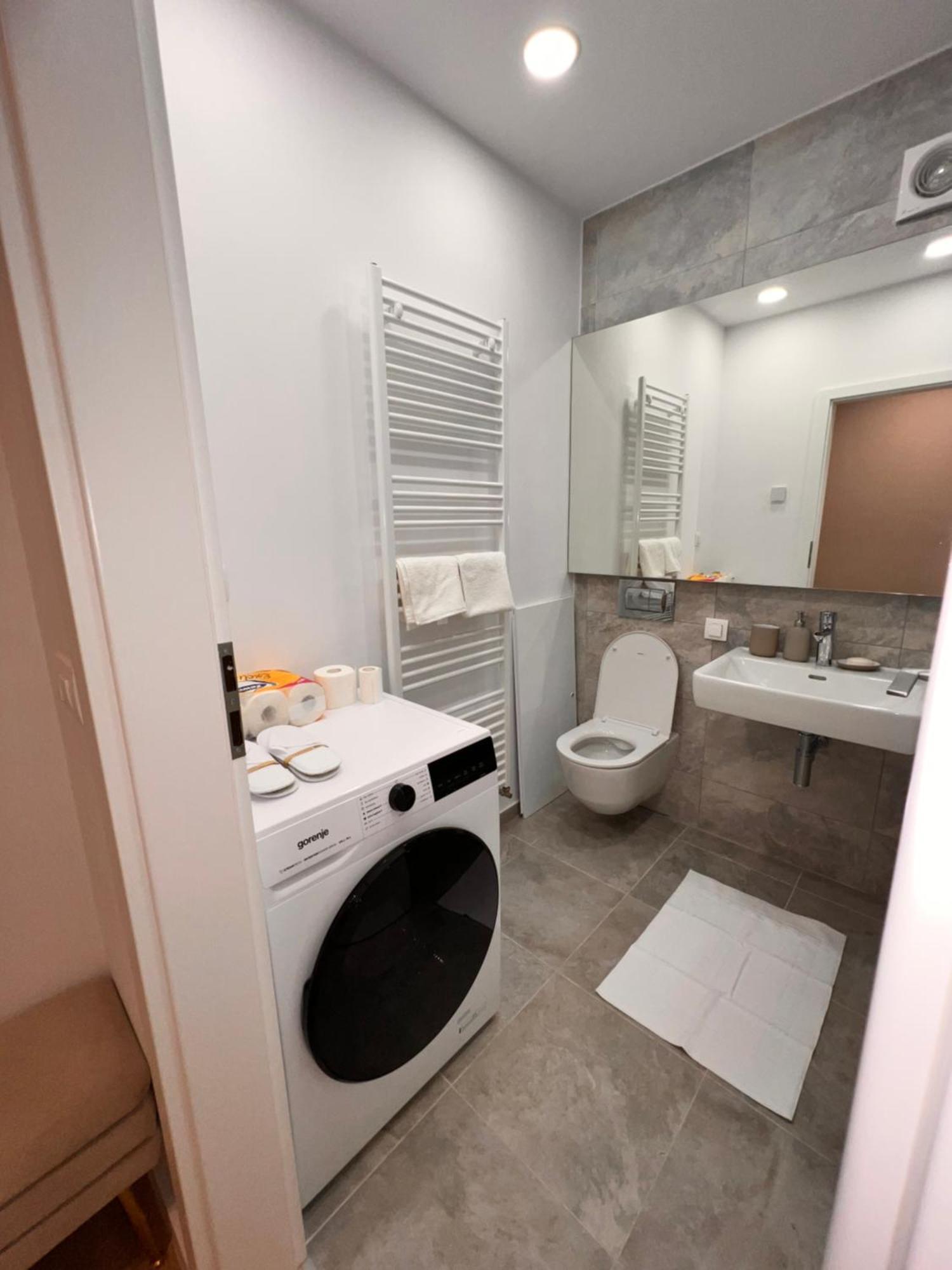 Cosy Stay Bukarest Eksteriør billede